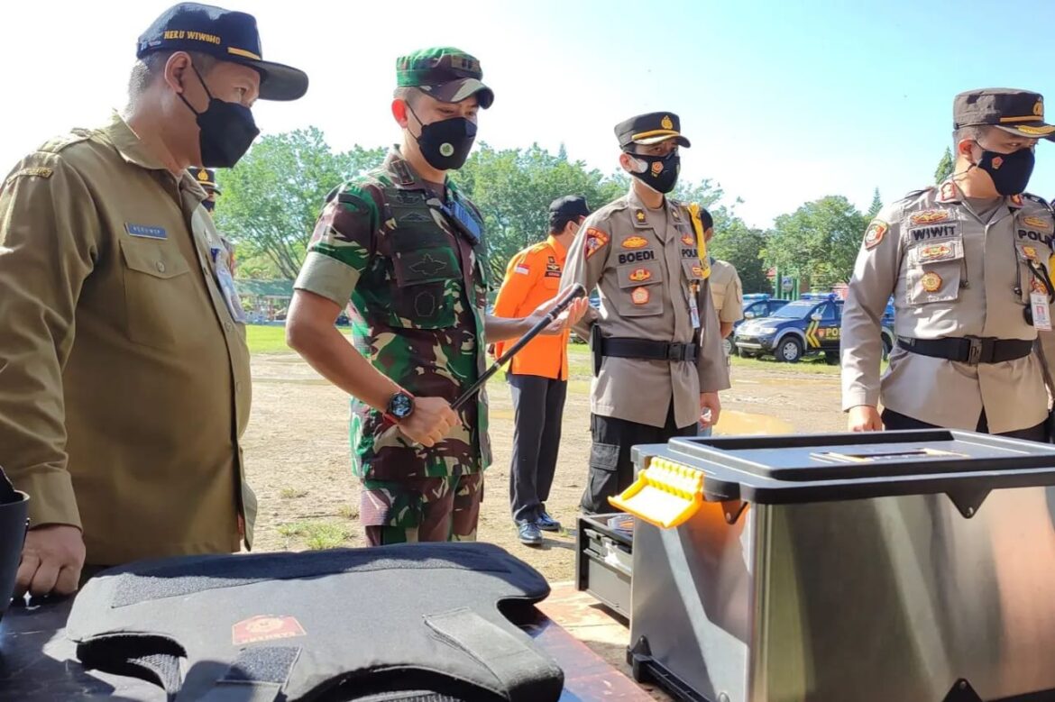 Apel Gelar Pasukan Operasi “Ketupat Semeru 2022” Untuk Pengamanan Lebaran