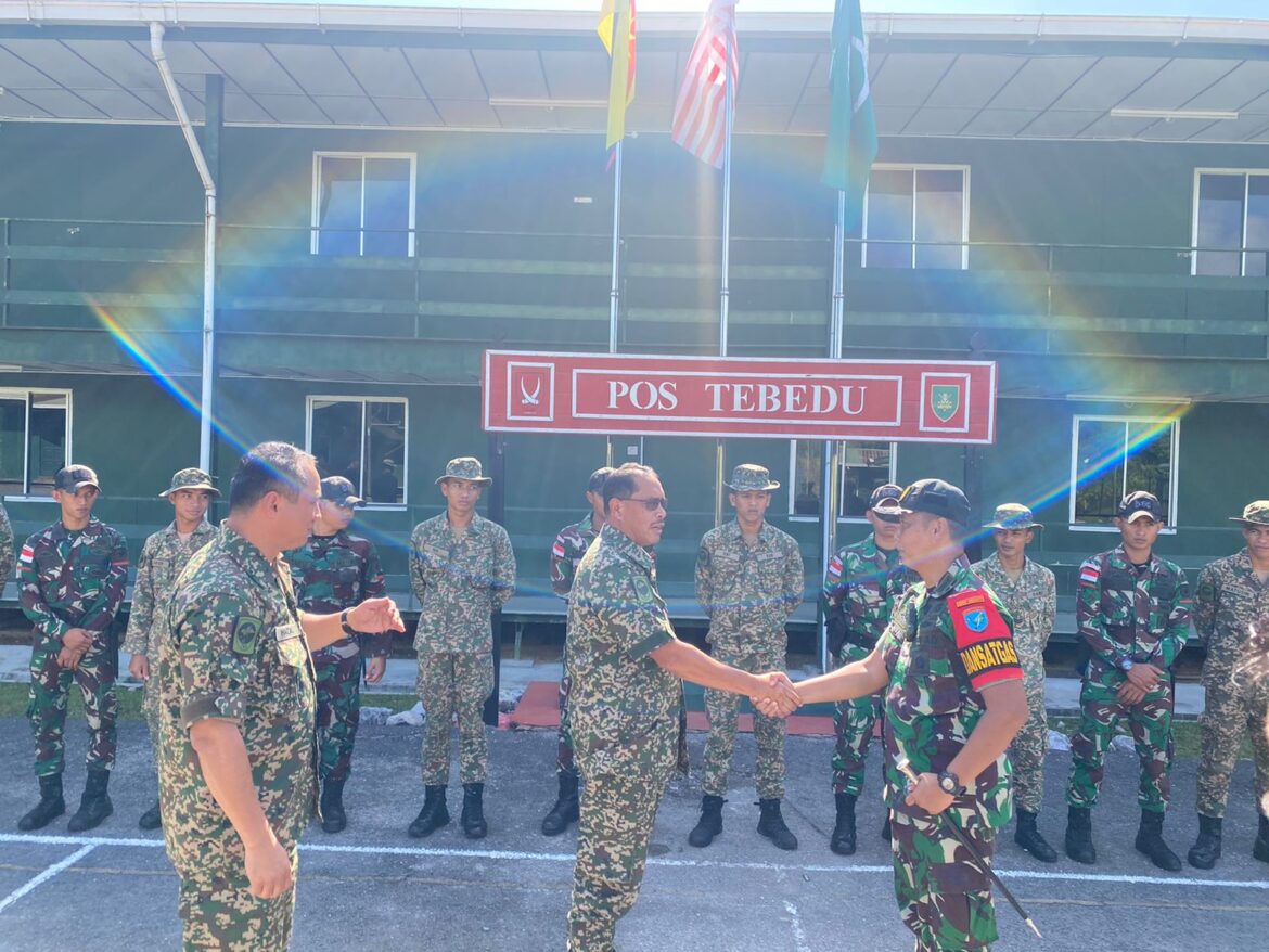 Serah Terima Pos Gabungan Bersama Personil Satgas Pamtas Yonif 645/Gty dengan Tentara Diraja Malaysia (TDM)