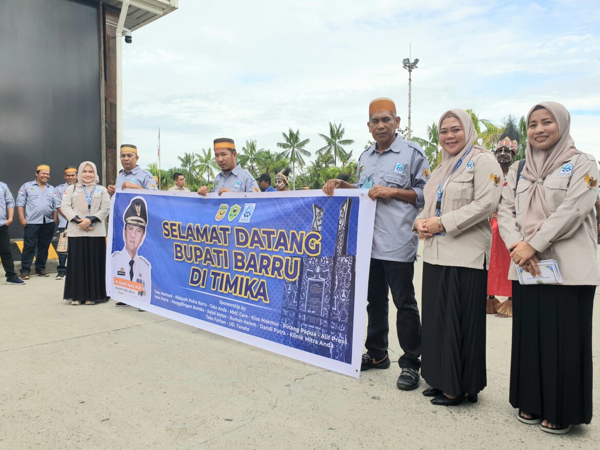 Lantik Badan Otonom KKDB, Bupati Barru : Bangun Mimika Jangan Lupa Kampung Halaman.