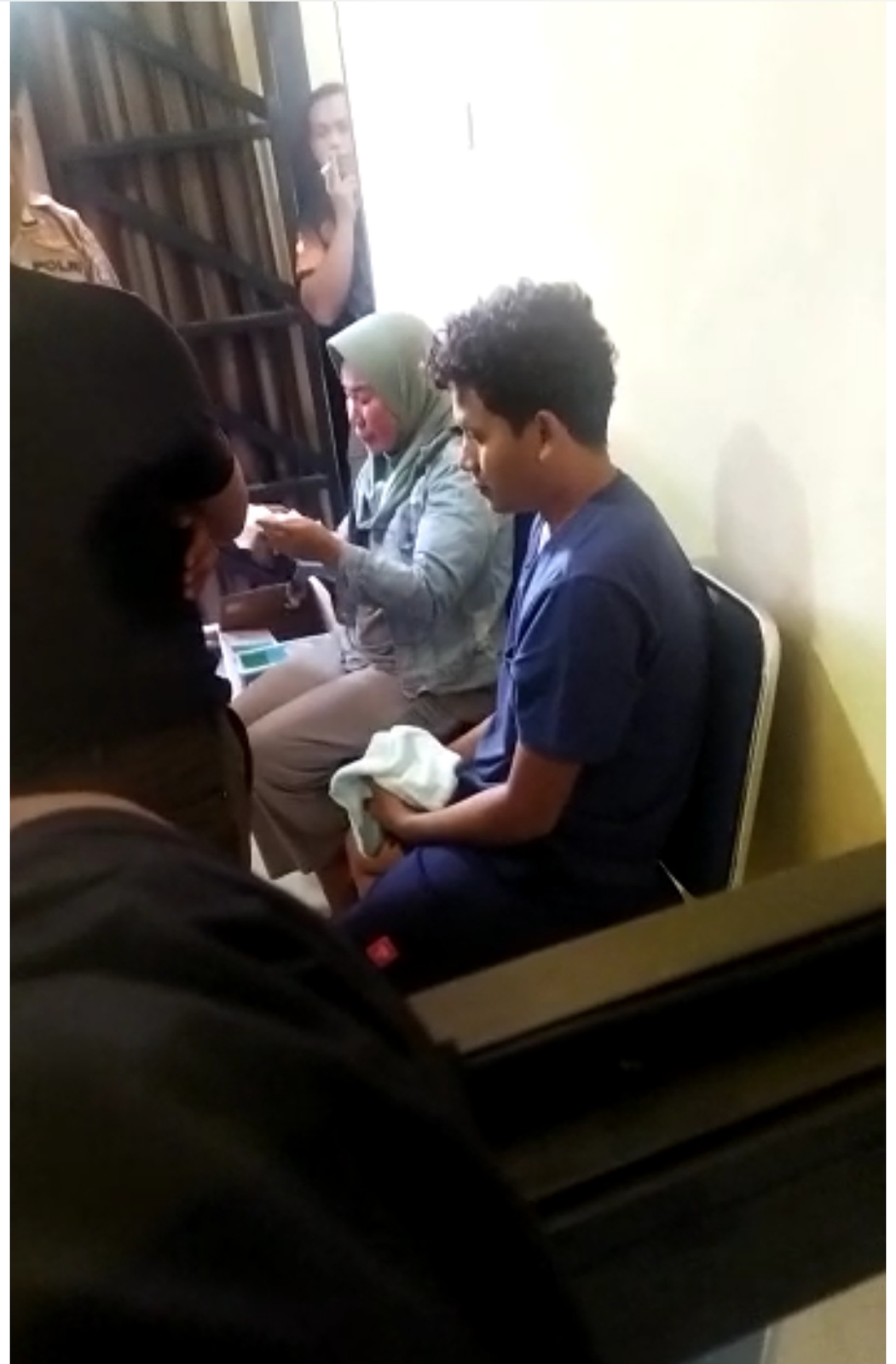Klarifikasi dugaan Penodongan Senjata Yang Di Lakukan Oleh Anggota Polisi Terhadap Masyarakat Desa Tapunggaya, Kapolda Sultra Seakan Tutup Mata