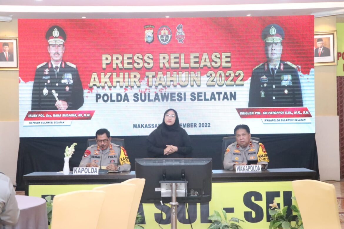 Polda Sulsel Gelar Press release Giat Akhir Tahun 2022 di Mapolrestabes Makassar