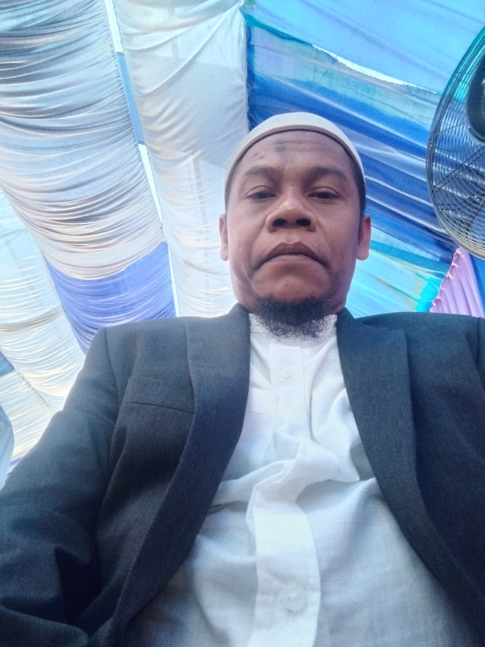 DPD HIDAYAH TULLAH USTADZ TASRUN  BERSAMA FAIZ ANAKNYA, DITABRAK LARI MOBIL Pick UP WARNA HITAM