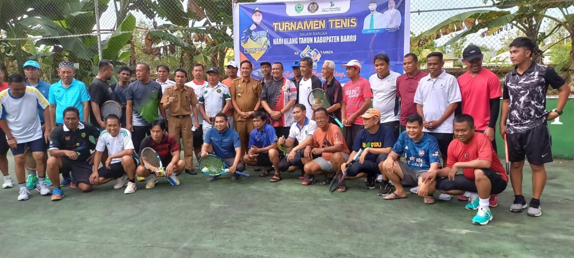 Turnamen Tennis Dibuka Oleh Kepala Disparpora Dalam Rangka HUT Barru ke 63 Tahun