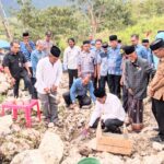 Bupati Barru Meletakan Batu pertama Pembangunan Mushallah Al Barru Bupati Barru Meletakan Batu pertama Pembangunan Mushallah Al Barru