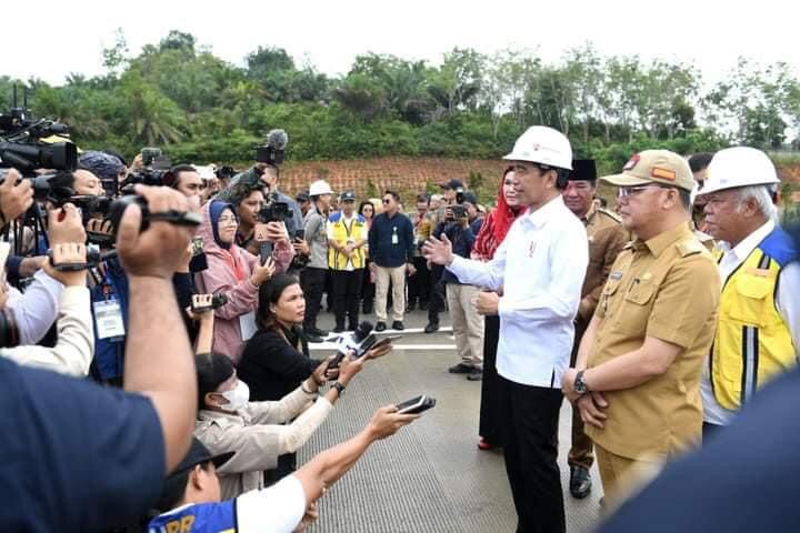 •Presiden Tegaskan Pentingnya Utamakan Pendidikan Anak-anak Indonesia•