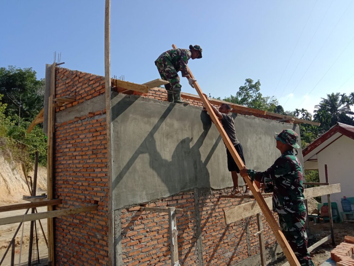 Satgas TMMD 117 Kodim 0104/Atim, Mulai Plaster Bangunan MCK