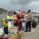 *Wujudkan Situasi Aman Kondusif, Satpolair Polres Sinjai Rutin Patroli di Pelabuhan Penyebrangan* *Wujudkan Situasi Aman Kondusif, Satpolair Polres Sinjai Rutin Patroli di Pelabuhan Penyebrangan*