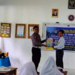 Siswa SMP Negeri 5 Majene Hadiri Sosialisasi UU Lalu Lintas Siswa SMP Negeri 5 Majene Hadiri Sosialisasi UU Lalu Lintas