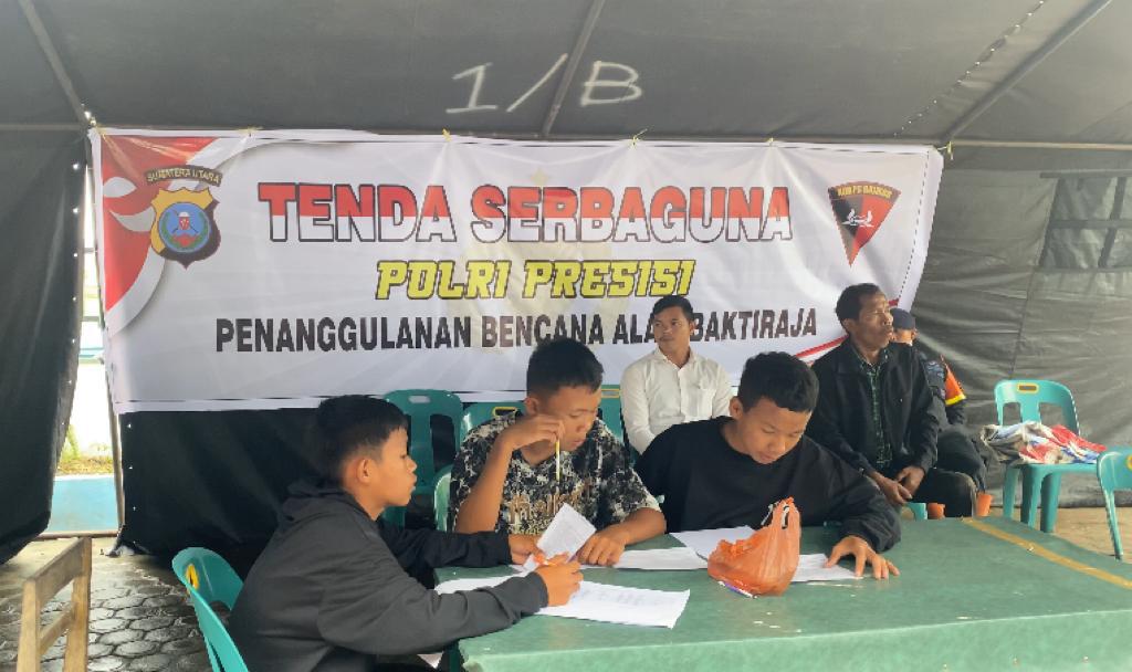 Polda Sumut Dirikan Tenda Serba Guna Bantu Anak-Anak Korban Longsor Humbahas Ujian Semester