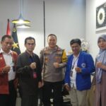 *Terima Silaturahmi Pengurus Jakarta, Karo Penmas Polri Diapresiasi IMO-Indonesia* *Terima Silaturahmi Pengurus Jakarta, Karo Penmas Polri Diapresiasi IMO-Indonesia*