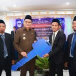 Bupati Barru Mewakafkan Satu Unit Sepeda Motor Untuk Operasional Kurir Langit Bupati Barru Mewakafkan Satu Unit Sepeda Motor Untuk Operasional Kurir Langit