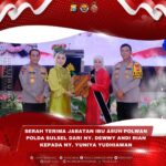 Serah Terima Jabatan Ibu Asuh Polwan Polda Sulsel Dari Ny. Dewwy Andi Rian Kepada Ny. Yunita Yudhiawan*
