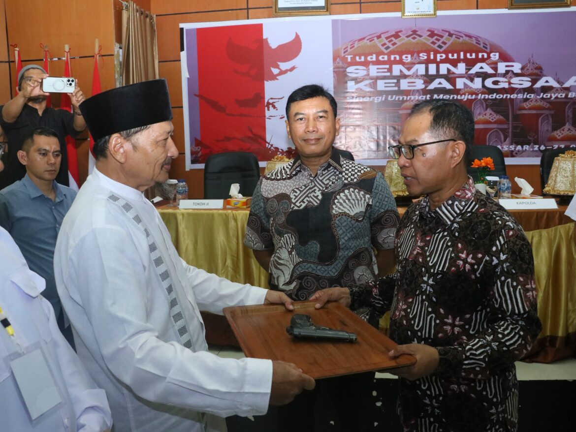 Kapolda Sulsel Hadiri Deklarasi Pembubaran Jamaah Islamiyah di Makassar