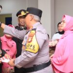 AKBP Dodik Pimpin Wisuda Purnabakti Pembinaan Tradisi Akhir Dinas AKBP Dodik Pimpin Wisuda Purnabakti Pembinaan Tradisi Akhir Dinas