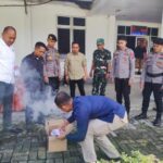 KPU Pasangkayu Gelar Pemusnahan Surat Rusak H-1 KPU Pasangkayu Gelar Pemusnahan Surat Rusak H-1