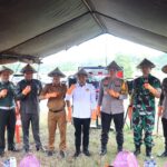 Kapolres, Plt Sekda Bersama Bupati Terpilih Melakukan  Penanaman Jagung Serentak Sejuta Hektar