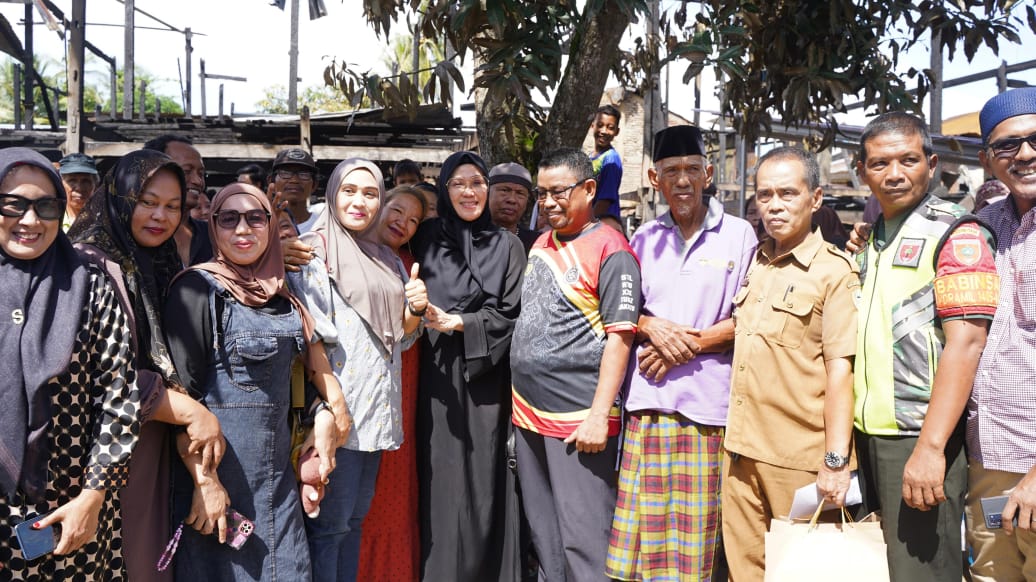 Andi Ina Kartika Sari Salurkan Bantuan untuk Korban Kebakaran