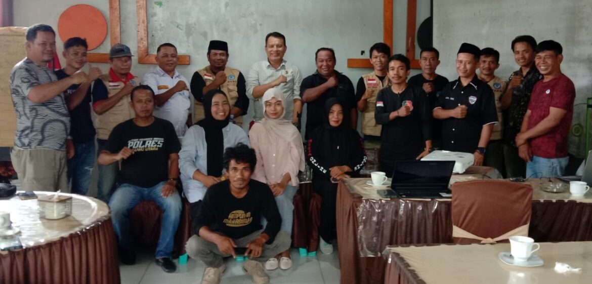 Ketua DPRD Kab.Luwu Utara Apresiasi FK.LSM – PERS Adakan Pelatihan Jurnalistik.