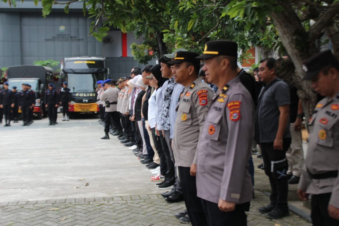 *Polda Sultra Gelar Apel Kesiapan Pengamanan Rapat Paripurna di DPRD Provinsi*
