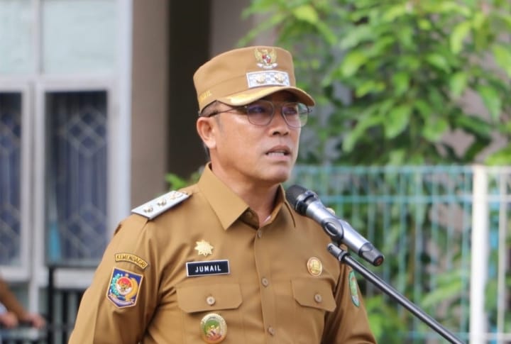 Jumail Mappile, Wakil Bupati Luwu Utara Terpilih Pimpin Apel Pagi Mengawali Aktivitasnya.