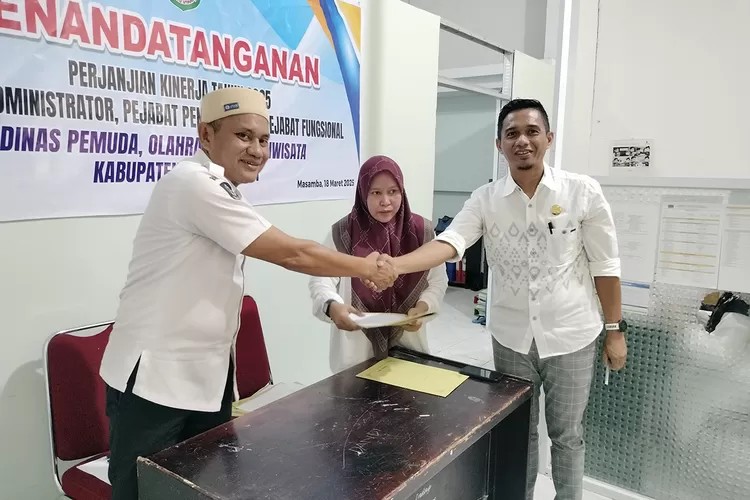 Penandatanganan Perjanjian Kinerja, Di Lingkup Disporapar Diminta Tingkatkan Disiplin.