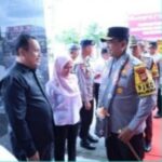 Ketua DPRD Luwu Utara Sambut Kedatangan Kapolda Sulsel, Irjen Pol. Yudhiawan Bersama Ketua Bhayangkari Daerah Sulsel Di Mako Polres Luwu Utara.