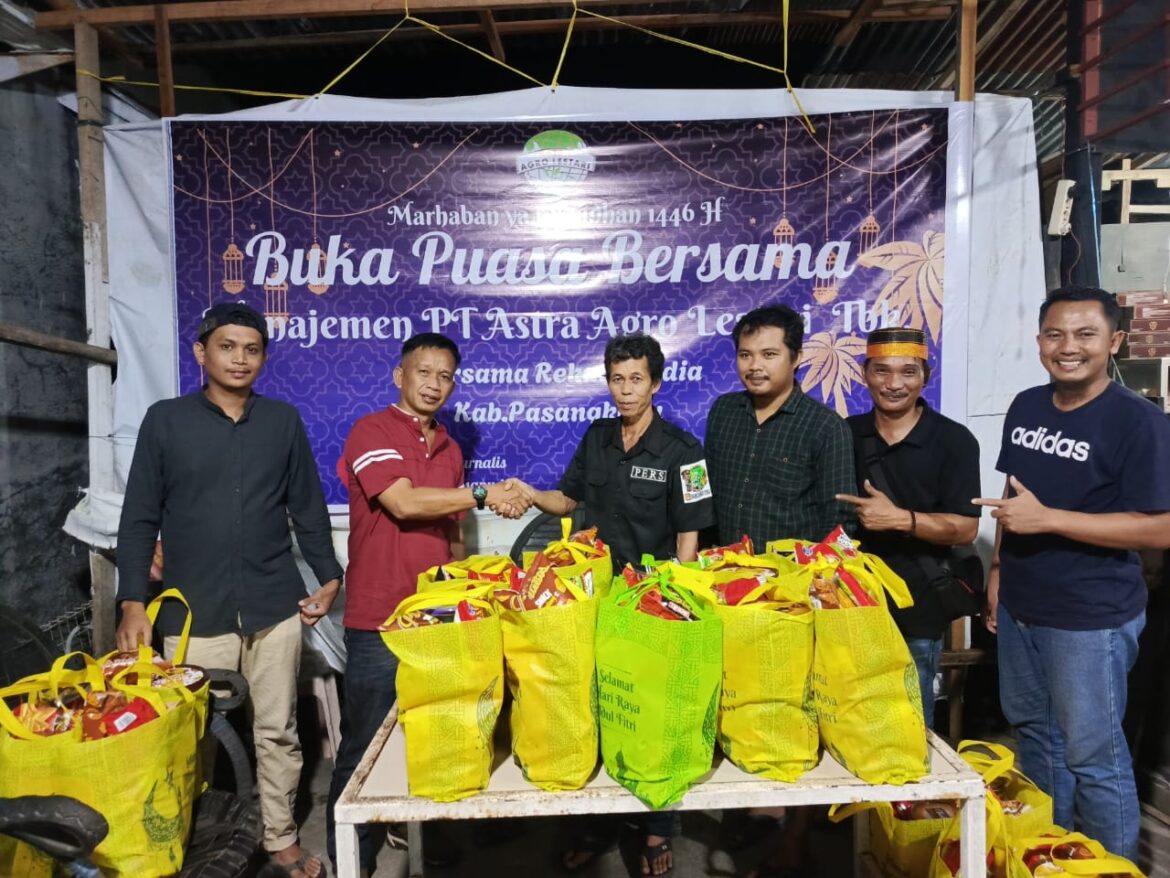 Melalui Program CSR Manajemen PT Astra Argo Lestari Berbagi Bingkisan Idul Fitri 1446 H kepada Jurnalis Pasangkayu