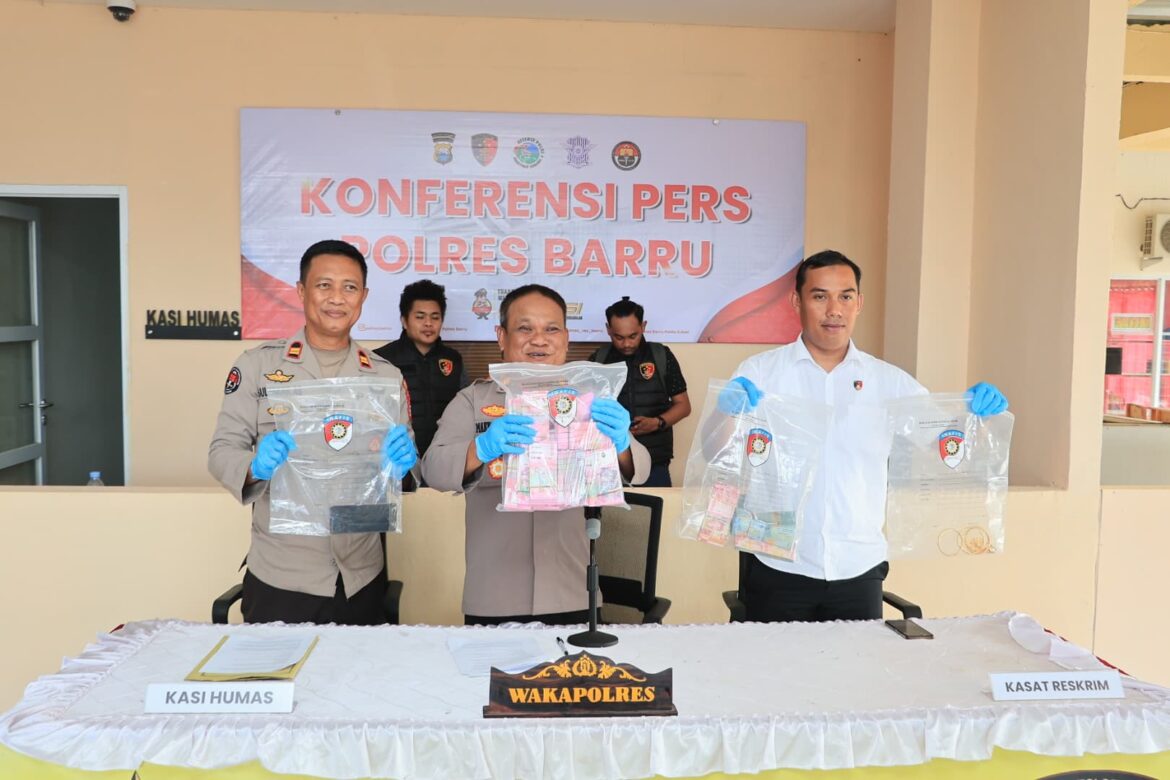 Tipu Korban di Media Sosial, Bojes Warga Sidrap Diringkus Satreskrim dan Unit Tipidter Polres Barru