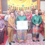 Kapolri Dikukuhkan Gelar Adat di Kabupaten Bone dalam Kunjungan Mendampingi Mentan RI