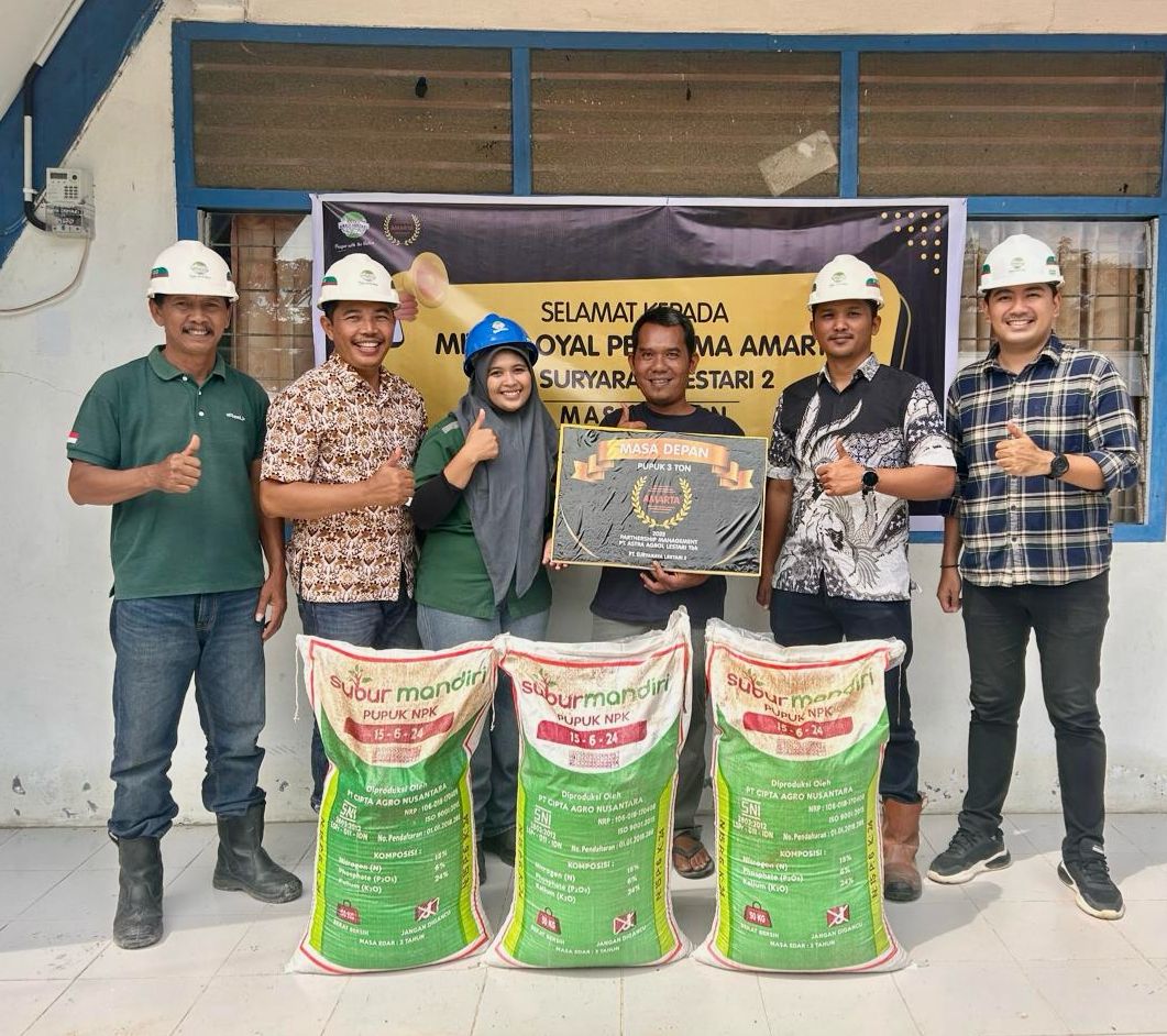 Dukung Petani Mitra, PT SRL2 Anak Usaha Grup Astra Agro Beri Reward Pupuk