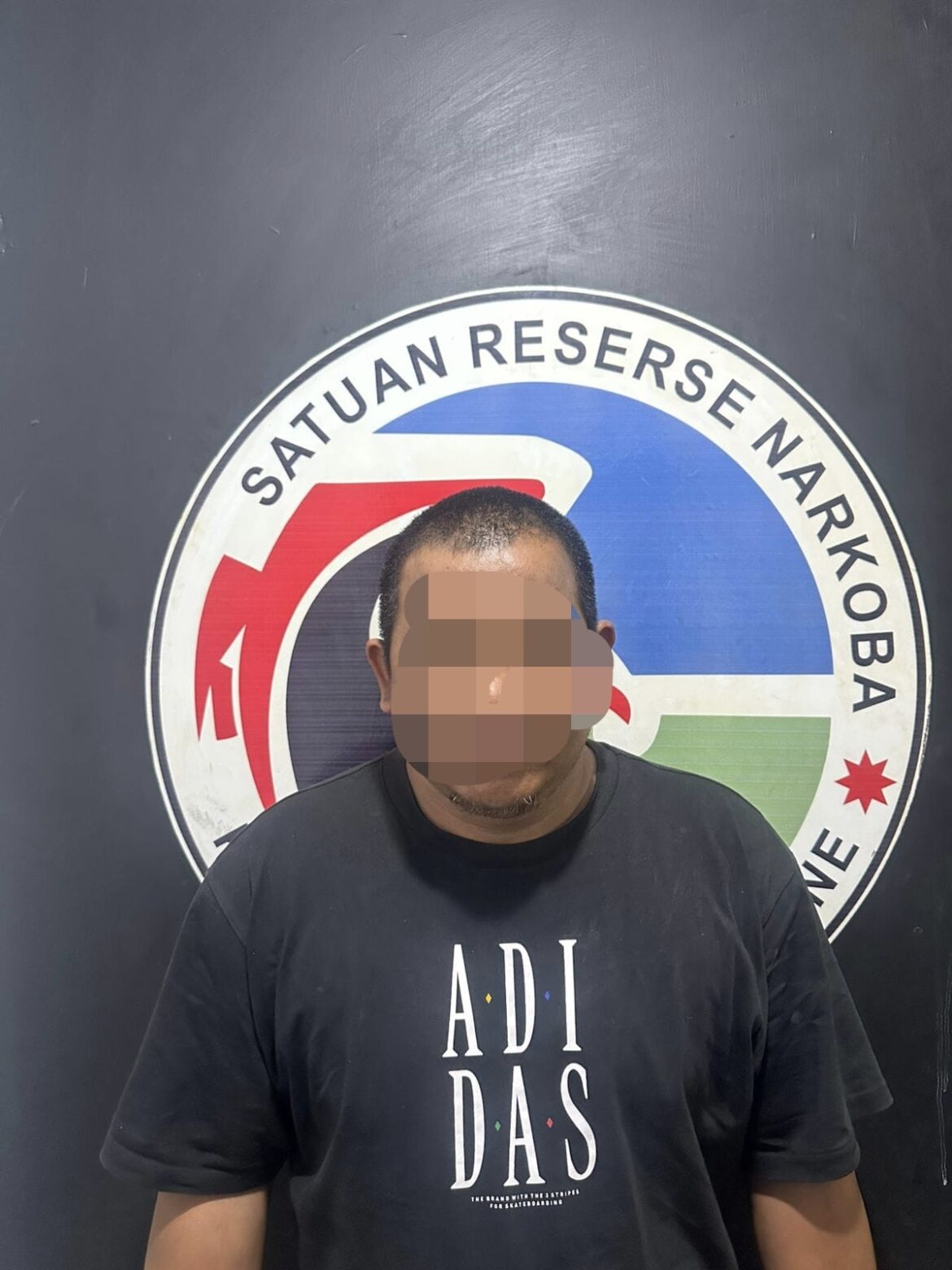 *Target Operasi Narkoba : Pengejaran Empat Bulan Berbuah Hasil, DPO Bandar Narkoba Dibekuk di Palopo*
