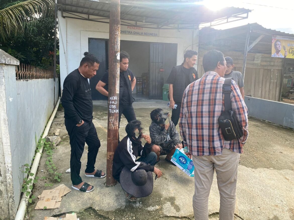 *Satgas Gakkum Amankan Tiga Pemuda Pelaku Pungli Bermodus Perbaiki Jalan di Kendari*