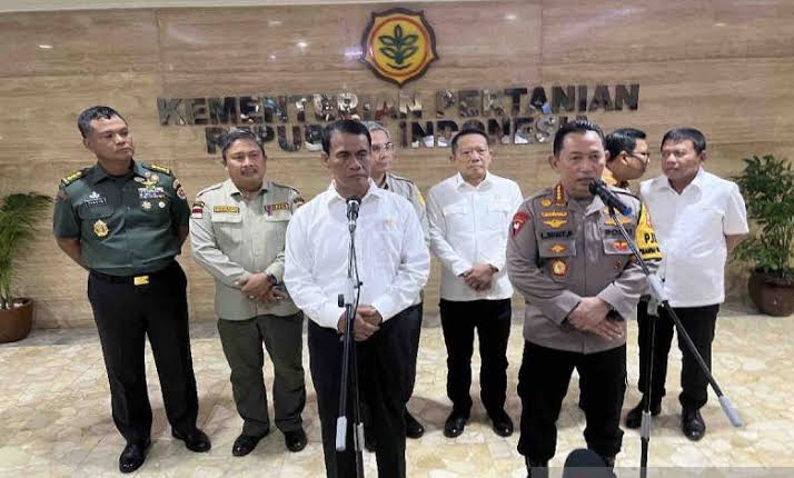 Rombongan Menteri Pertanian RI Bersama Kapolri di Bone Menjadi Perhatian Nasional