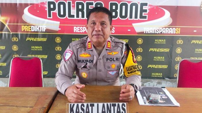 *Kasat Lantas Polres Bone Imbau Masyarakat Tertib Berlalu Lintas Saat Malam Takbiran*