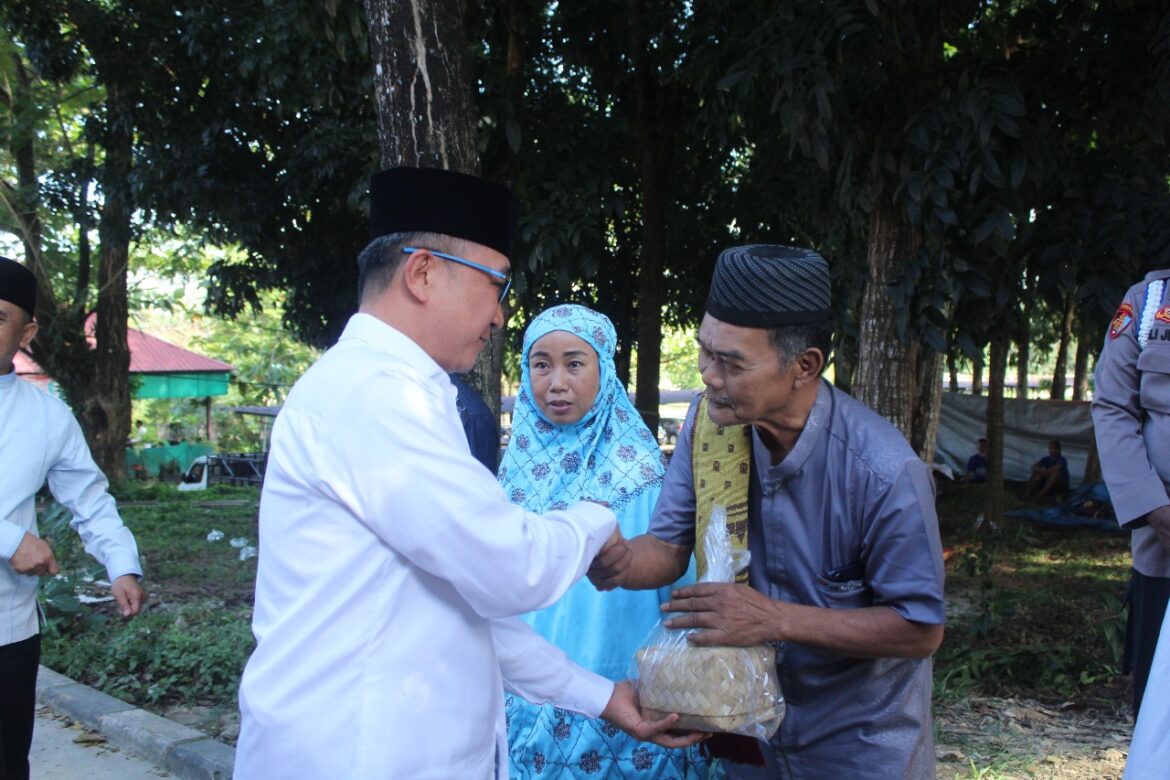 *Idul Adha 1446 H, Polda Sultra Kurban 378 Ekor Sapi untuk Masyarakat*