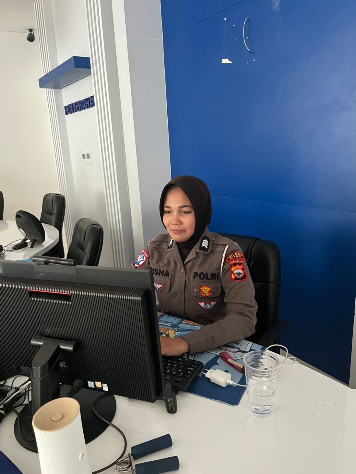 *Pelayanan Prima Unit Regident Polres Bone di Gedung BPKB Prototype dan SIM Keliling*