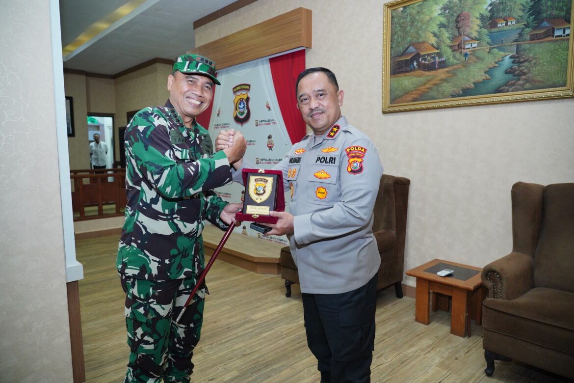 *Silaturahmi Hangat Kapolda Sultra dan Danlanud Haluoleo Perkuat Sinergi TNI-POLRI*