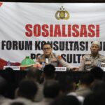 *Polda Sultra Gelar Sosialisasi Forum Konsultasi Publik, Perkuat Komitmen Pelayanan Prima* *Polda Sultra Gelar Sosialisasi Forum Konsultasi Publik, Perkuat Komitmen Pelayanan Prima*