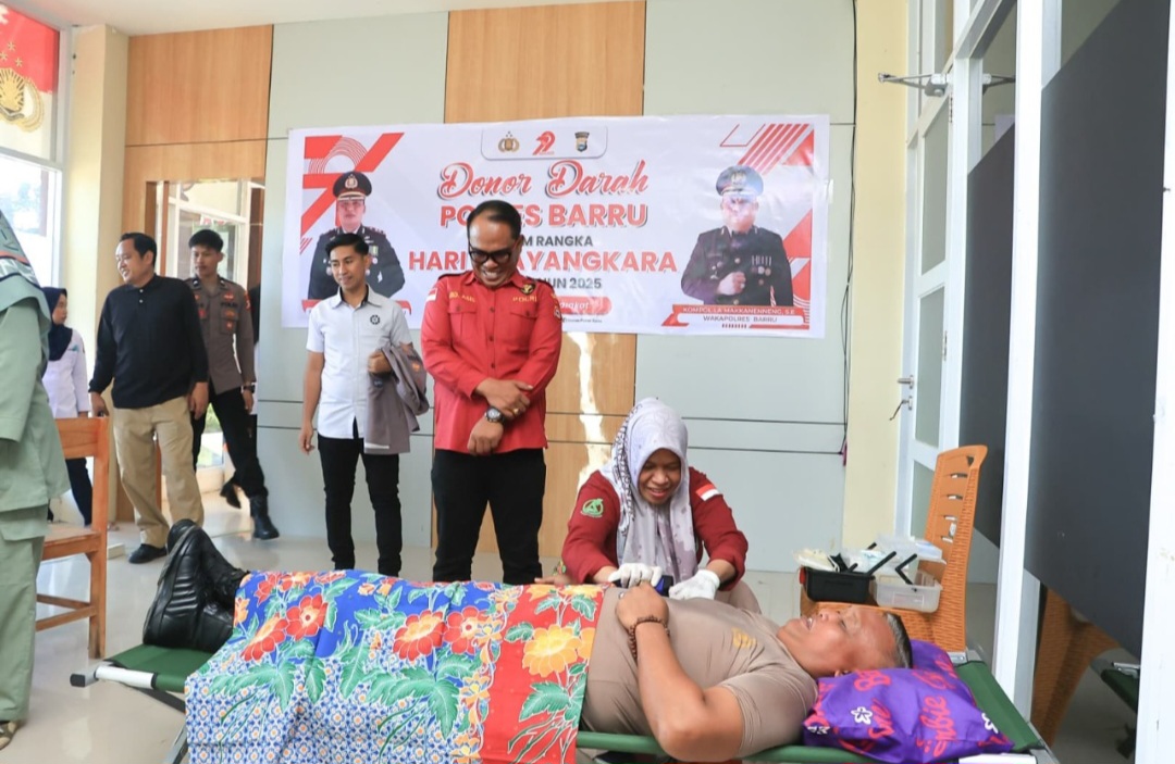 Jelang Hari Bhayangkara ke-79 Tahun 2025, AKBP Dodik Ikut Donor Darah