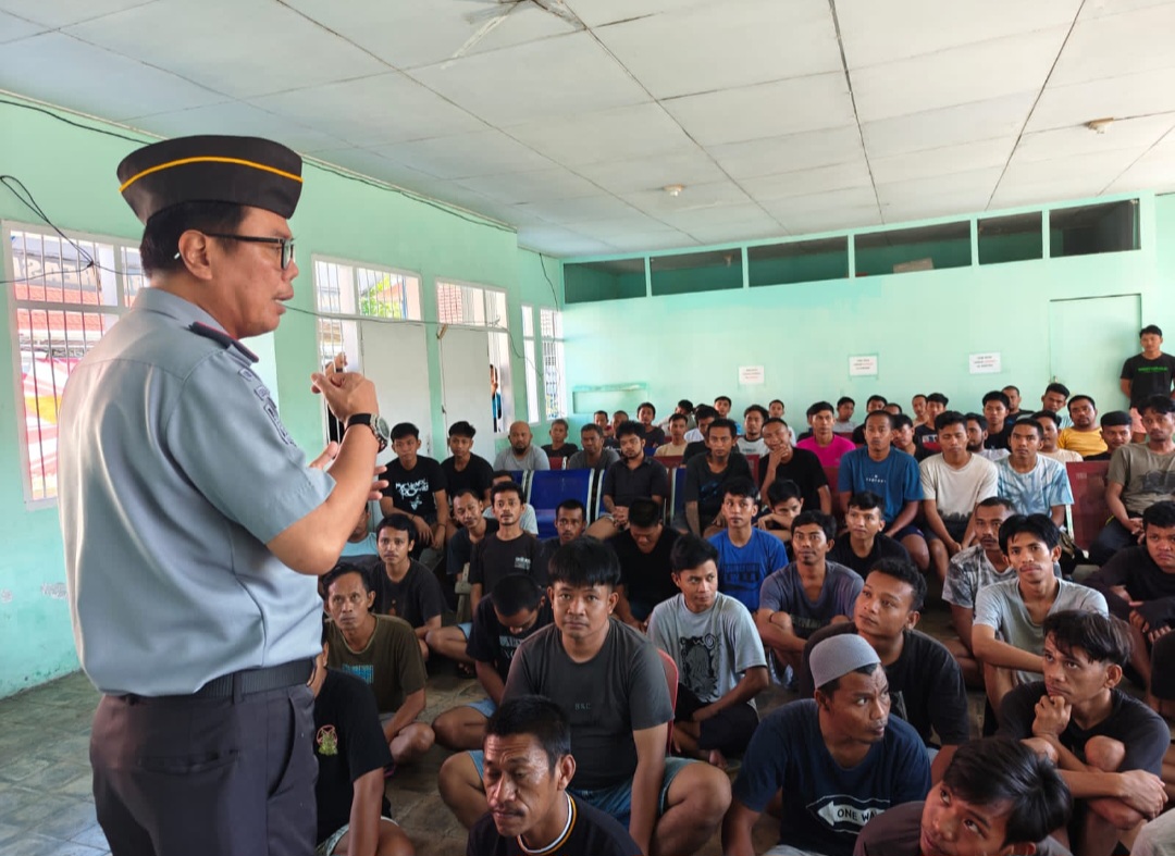 Tegas dan Humanis, Kepala Rutan Barru Ingatkan Pentingnya Hidup Rukun