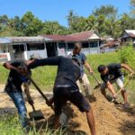 Gotong Royong Warga Jampue Perbaiki Jalan Tani Rusak Parah Gotong Royong Warga Jampue Perbaiki Jalan Tani Rusak Parah