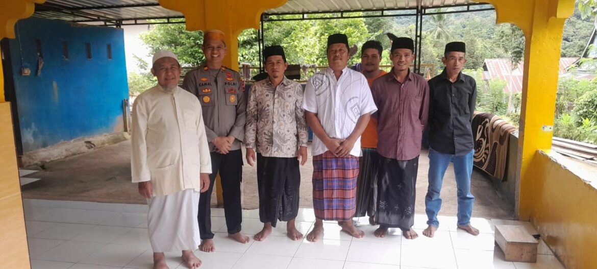 Kapolsek Bontocani Iptu Kamaluddin, SH Gelar Giat Jum’at Curhat di Desa Bana