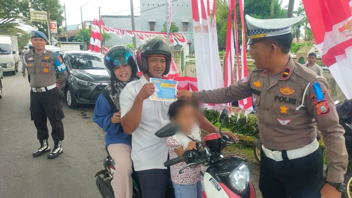 Ops Patuh Hari Ke-9, Pengendara Apresiasi Sosialisasi Satlantas Polres Bone
