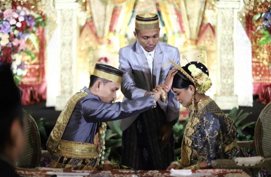 Mappasikarawa dalam Bingkai Adat Bugis