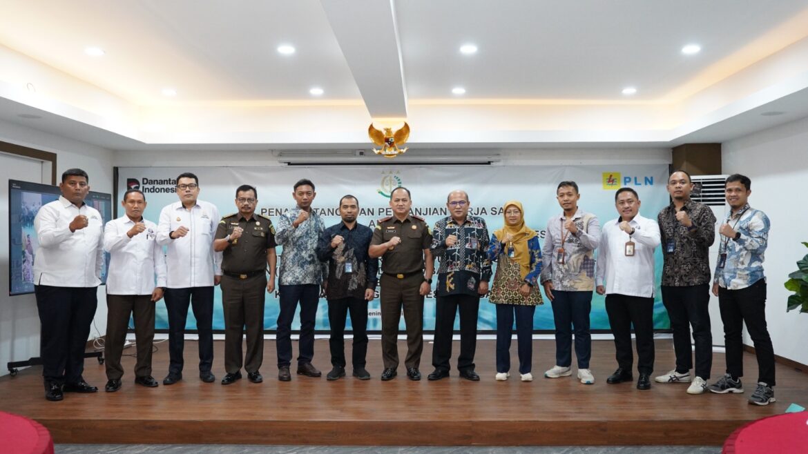 *PLN dan Kejaksaan Tinggi se-Sulawesi Perkuat Sinergi Hukum, Teken PKS Dukung Pembangunan Infrastruktur Ketenagalistrikan*