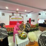 *Wakapolda Sultra Hadiri Syukuran HUT Ke-26 Persatuan Purnawirawan Polri Sultra: Wujud Penghargaan atas Pengabdian* *Wakapolda Sultra Hadiri Syukuran HUT Ke-26 Persatuan Purnawirawan Polri Sultra: Wujud Penghargaan atas Pengabdian*