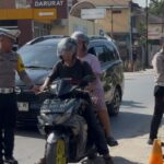 Puluhan Kendaraan Terjaring Razia Ditlantas Polda Sultra di Depan RS Bhayangkara Puluhan Kendaraan Terjaring Razia Ditlantas Polda Sultra di Depan RS Bhayangkara