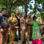 Kepala Desa Lipukasi Bersama Tim Gabungan Lakukan Penjemputan dan Penanganan ODGJ untuk Perawatan Lanjutan di Makassar Kepala Desa Lipukasi Bersama Tim Gabungan Lakukan Penjemputan dan Penanganan ODGJ untuk Perawatan Lanjutan di Makassar