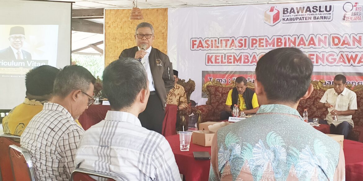 Bawaslu Barru Gelar Diskusi Hukum, H. Taufan Pawe Tekankan Pentingnya Integritas Pengawasan Pemilu