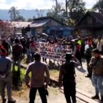 PT Kalla Arebamma Ditolak Masyarakat , "Camat Rampi Minta Warga Bersikap Adil." PT Kalla Arebamma Ditolak Masyarakat , "Camat Rampi Minta Warga Bersikap Adil."